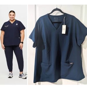 NWT Figs | Casma Three-Pocket Scrub Top In Deep Reef - 3XL